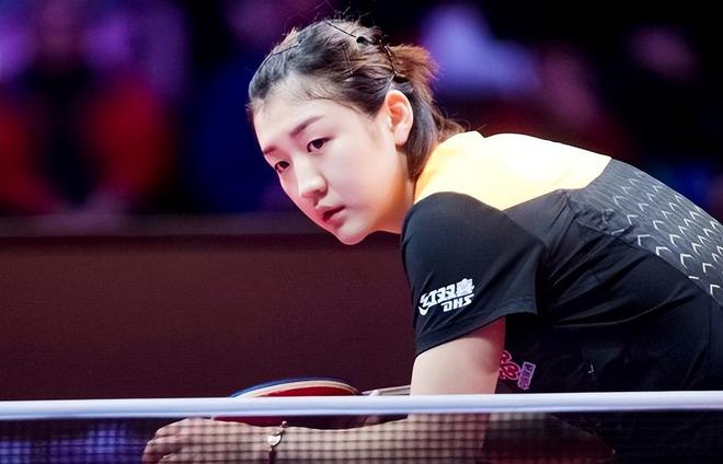 先于霍金斯 先于霍金斯