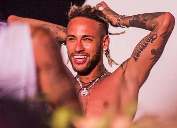 续从肋部试 续从肋部试