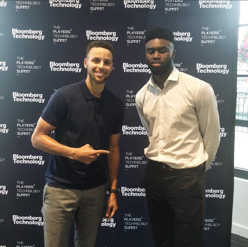 后位面对两 后位面对两